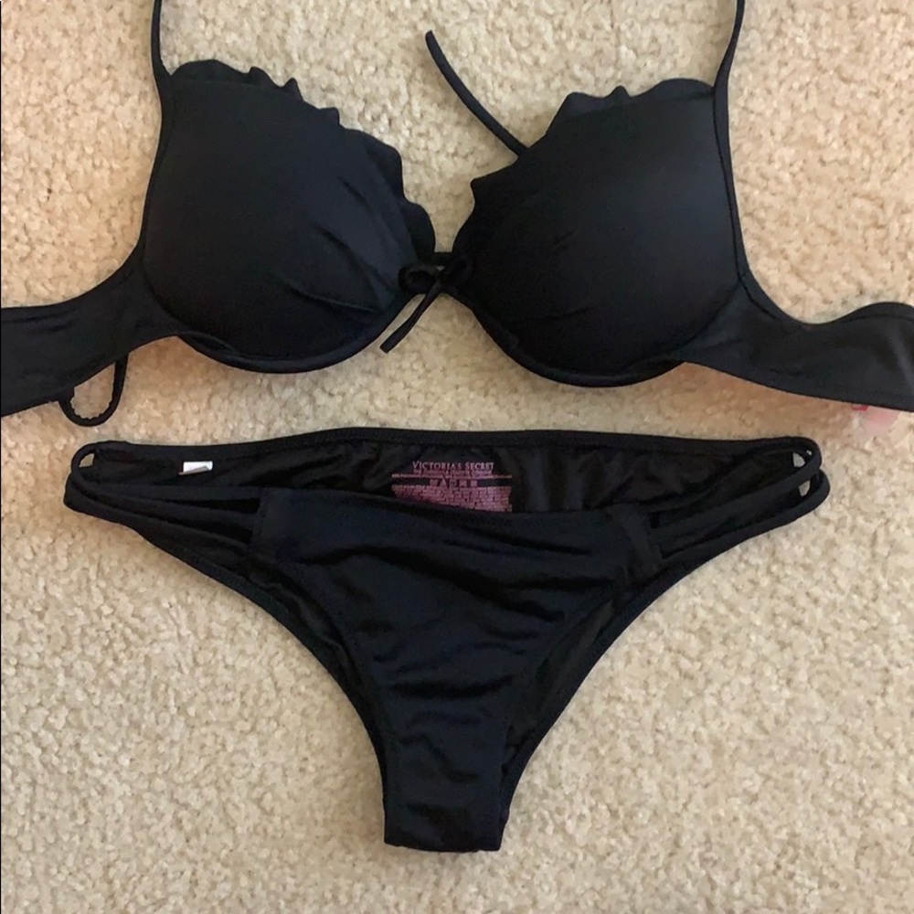 Black bikini - 34A top, small bottom